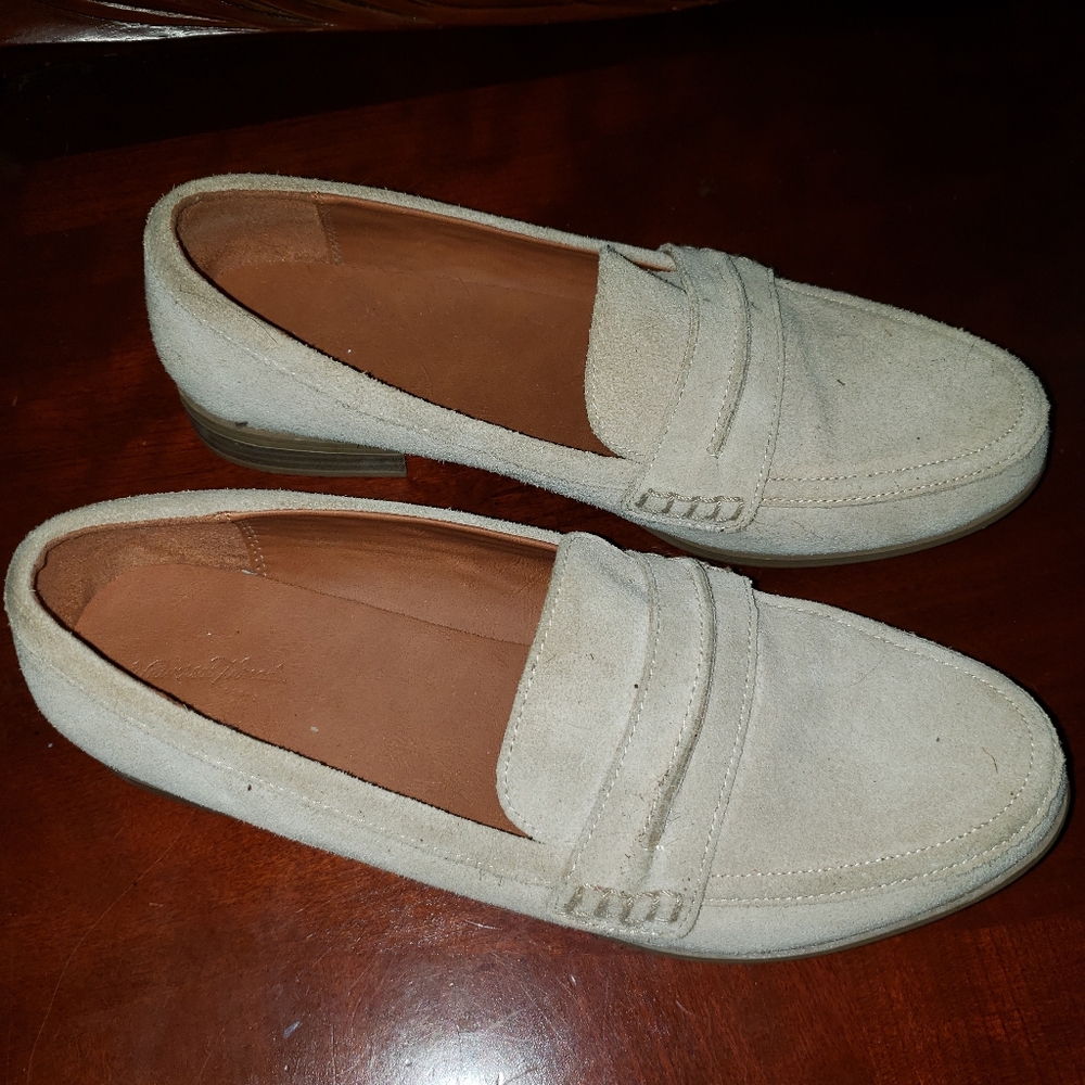 Universal Thread Loafer - Picture 2 of 2